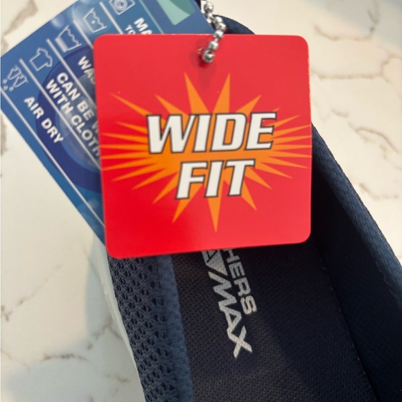 Skechers women’s size 8.5 WIDE - Picture 8 of 9